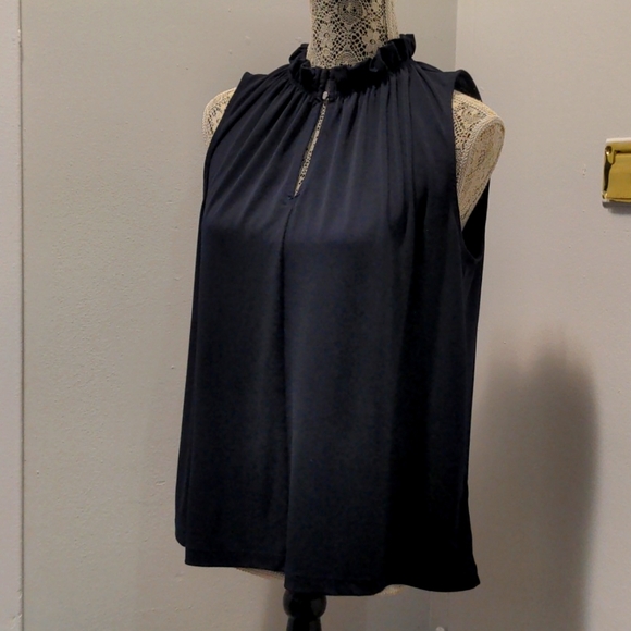 H&M Flowy High-Neck Tank Top - Picture 1 of 6